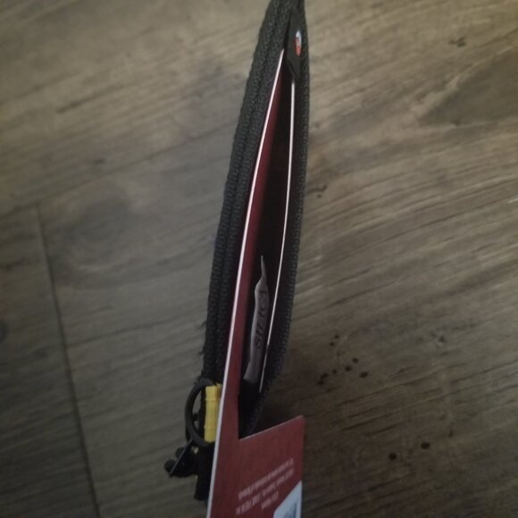 Pokemon Pikachu Wallet / Card Holder with carabiner and strap - Picture 3 of 5